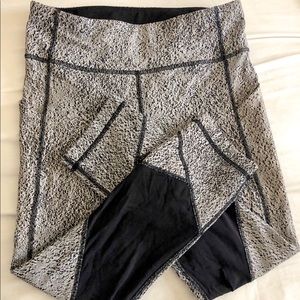lululemon athletica Pants - Lulu Lemon cropped leggings lululemon athletica Pants - Lulu Lemon cropped leggings